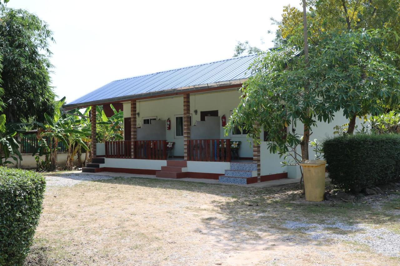 Eidi Homestay Nong Kung Si Bagian luar foto